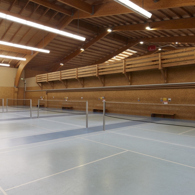 Badmintonhalle in Baden mit vier Netzen 