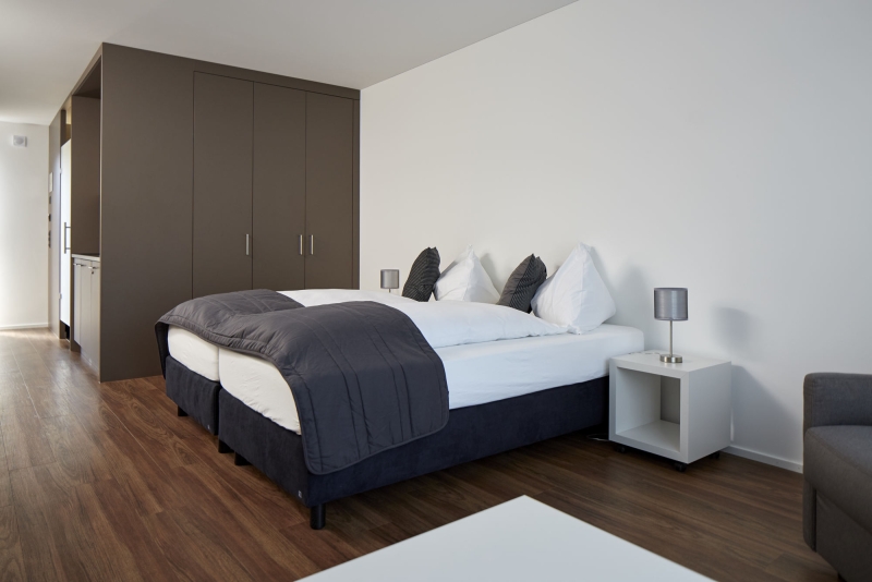Box spring bed
