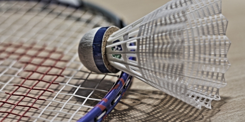 Badminton shuttle